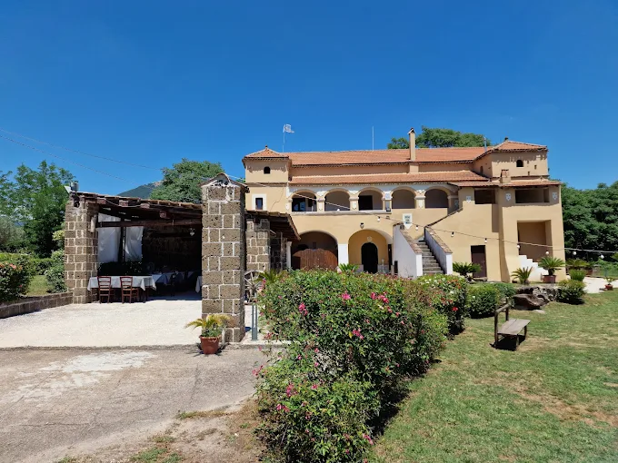 La dimora storica e il giardino della tenuta a Pontelatone